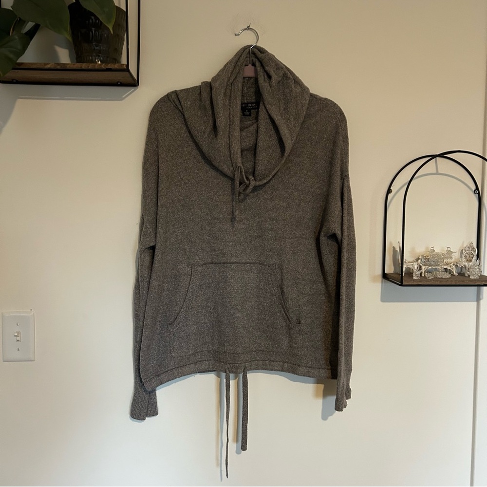 Barefoot Dreams Gray Cozychic Lite Pebble Beach Cowl Neck Sweater Size Medium‎